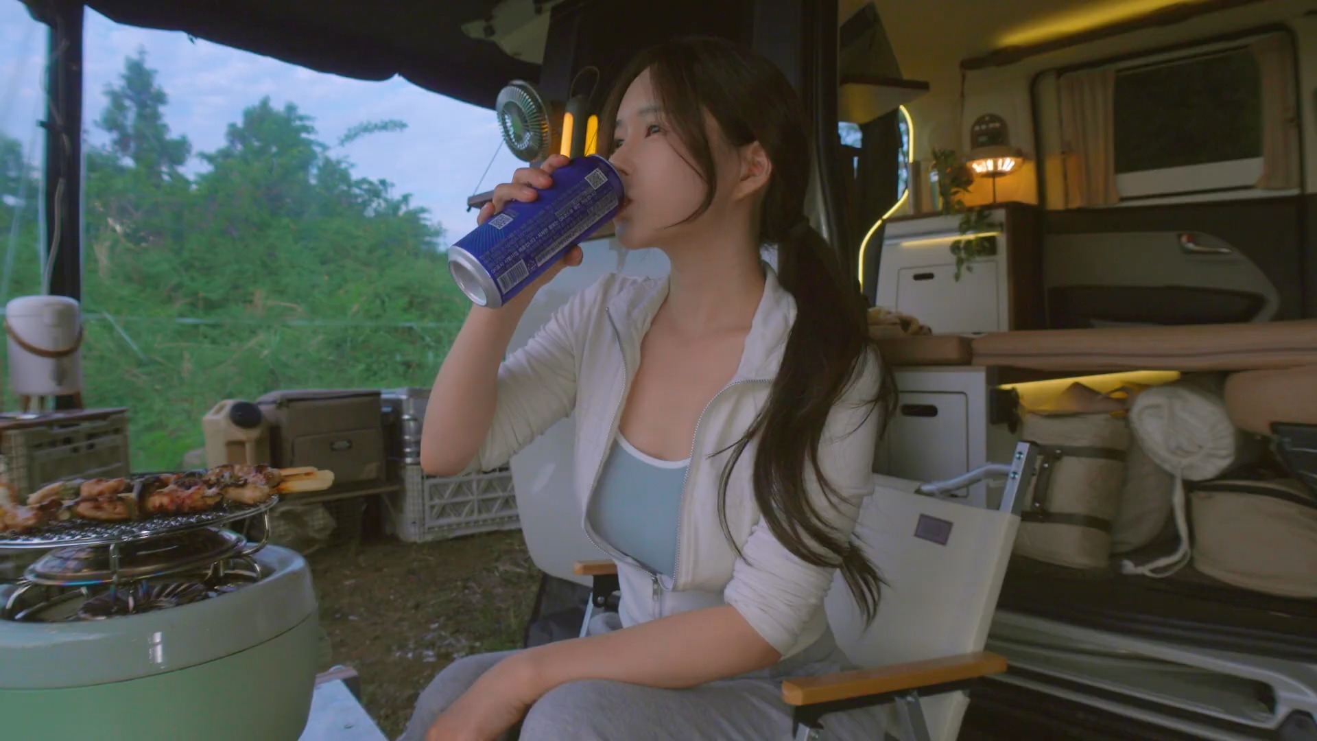 中方和欧洲议会决定同步全面取消对相互交往的限制